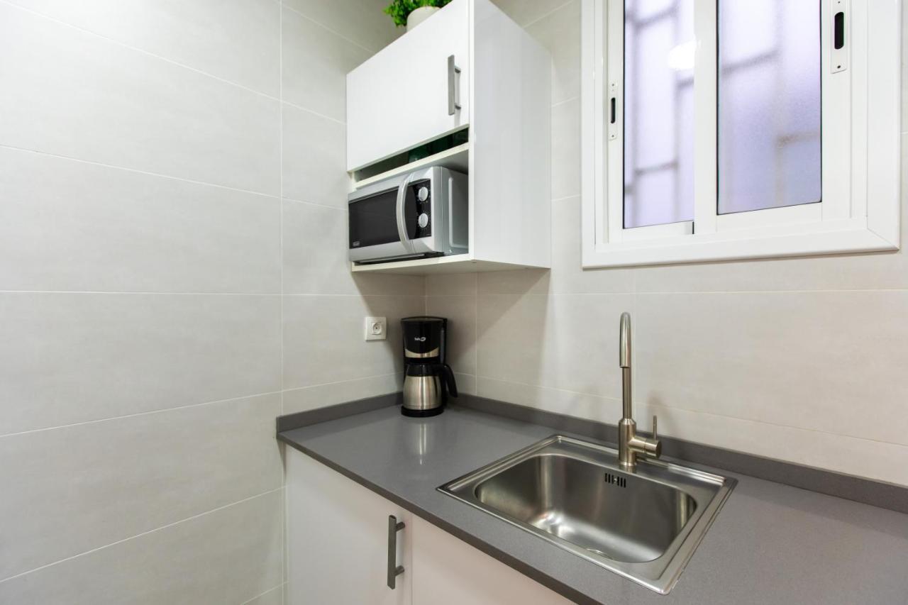 Pere Serafi 2 bedroom apartment Barcelona Bagian luar foto