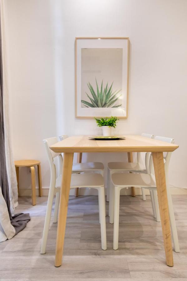 Pere Serafi 2 bedroom apartment Barcelona Bagian luar foto