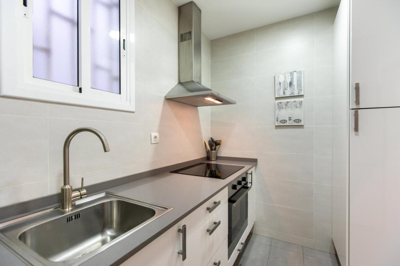 Pere Serafi 2 bedroom apartment Barcelona Bagian luar foto