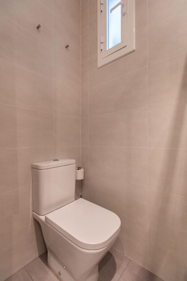 Pere Serafi 2 bedroom apartment Barcelona Bagian luar foto